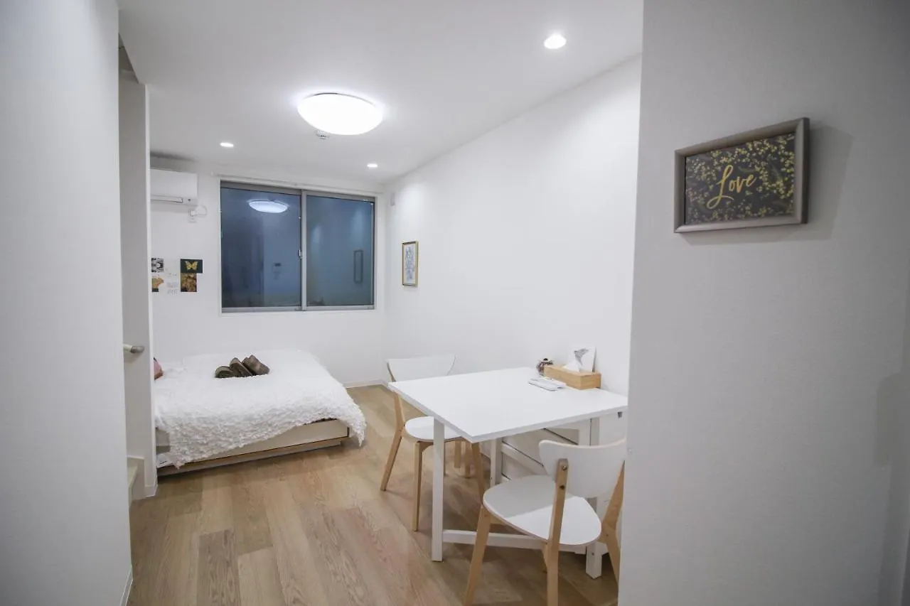 Casa Higashi Mikuni 01 Lägenhet Osaka Japan